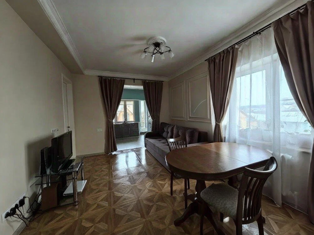 Комната До 6